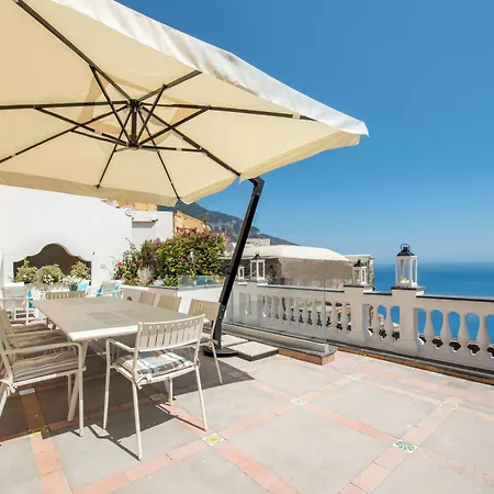 Holiday home Tesoro *
